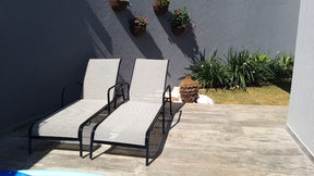 Kit 2 Espreguiçadeiras Sling com Mesinha